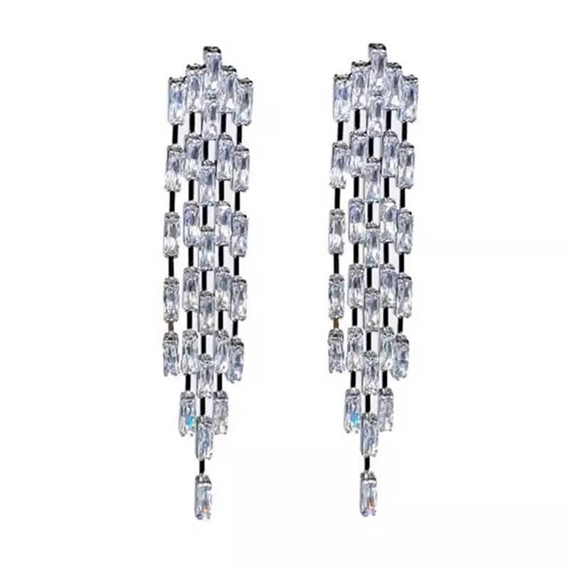 Light luxury, exquisite, sparkling diamond, tassel stud earrings, slimming earrings for round faces, 2025 new trendy and popular earrings Item Picture