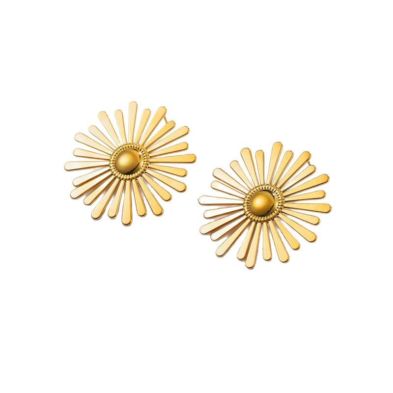 New best-selling, exaggerated, niche and light luxury golden sunflower stud earrings for women, non-fading gold-plated stainless steel earrings Item Picture