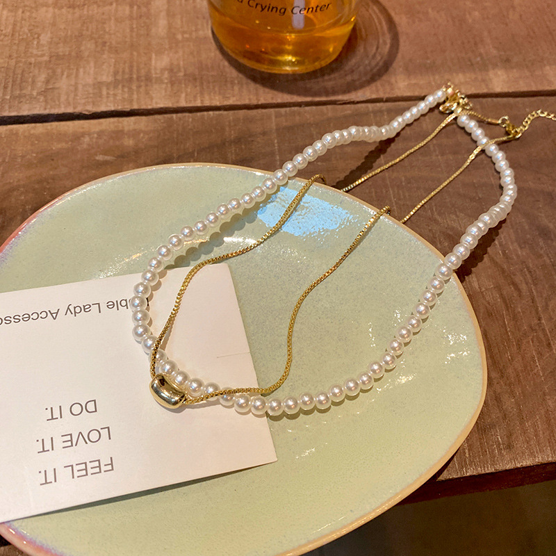 This Korean-style double-layered love bean imitation pearl necklace exudes a feminine and high-end charm and is versatile. The collarbone chain is a trendy accessory for a stylish look Specification drawing