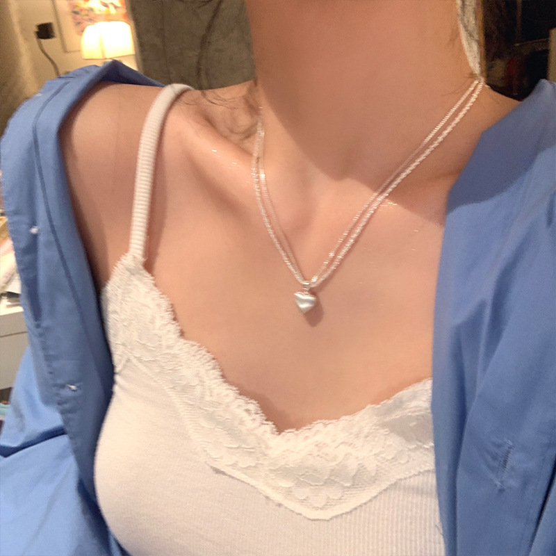 Double-layer brushed heart-shaped pendant necklace, a high-end, light luxury and niche style for women, exquisite and versatile collarbone chain for summer Application Scenario