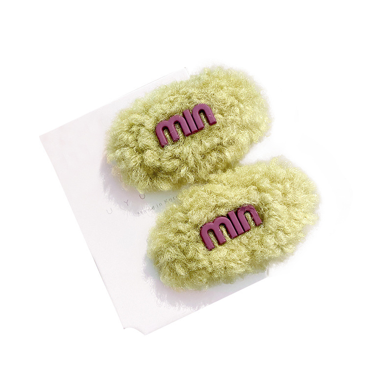 Letter hair clips for women in autumn and winter, with a simple and elegant style. Small clip headwear, fleece side fringe hair clips Item Picture