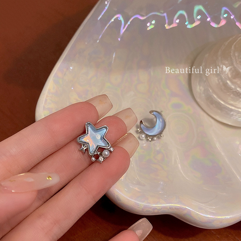 S925 Silver Needle Exquisite blue Star Moon Earrings, women's fashion, niche design, sweet pearl stud earrings wholesale Application Scenario