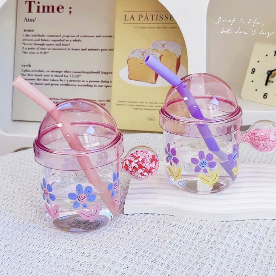 Girls' creative small flower glass cup, high appearance level, office desk straw cup, high-temperature resistant, high appearance level, water cup with handle Specification drawing