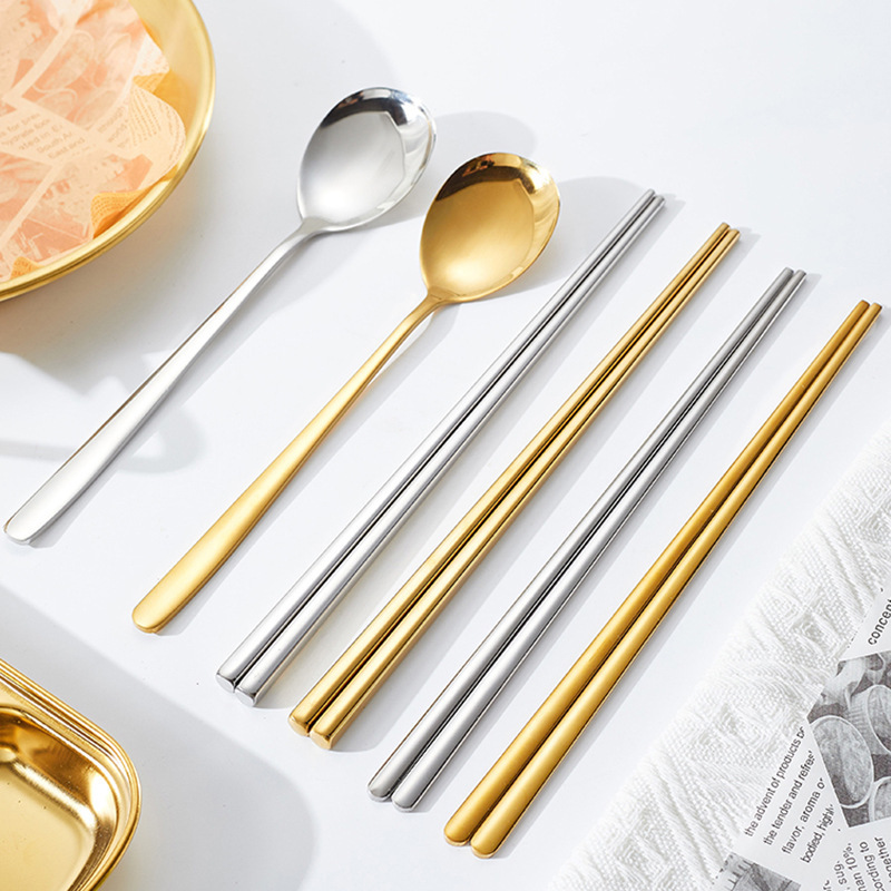 Korean 304 stainless steel spoons and chopsticks, golden Korean cuisine square chopsticks, solid flat chopsticks and spoons, barbecue tableware full figure