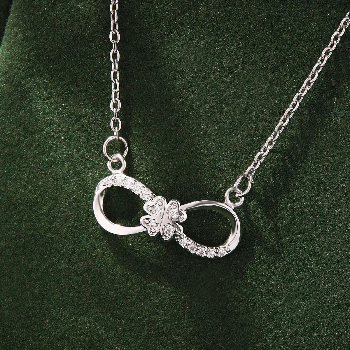 European and American personalized design infinite cycle zircon necklace jewelry, titanium steel 8-shaped collarbone chain, women's non-fading jewelry Specification drawing