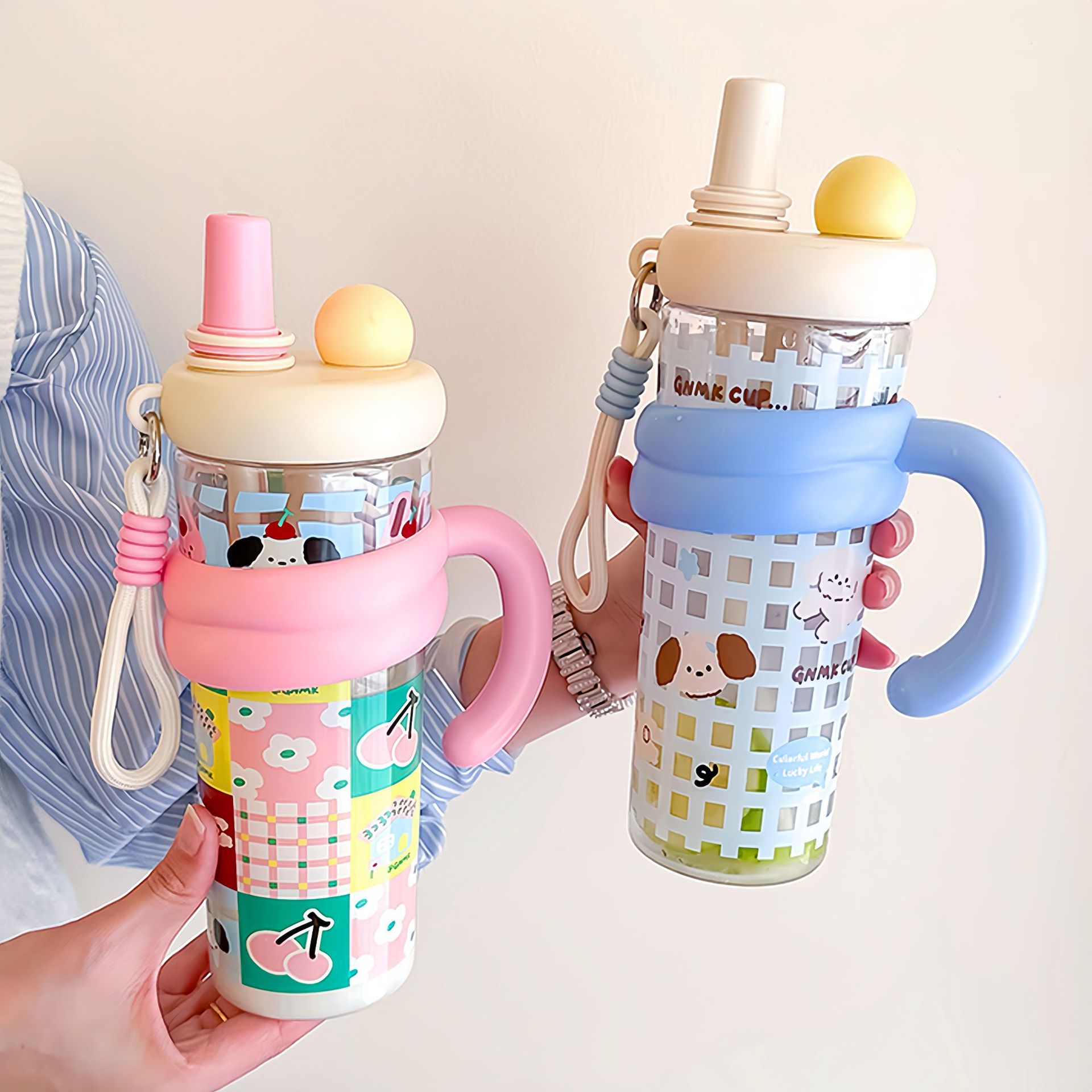 New summer water cup for girls, high appearance level, cute double-drinking straw cup, office desk, cartoon handle, tea brewing cup full figure