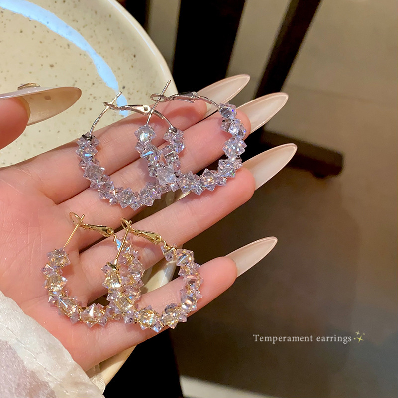 Korean-style dazzling and exquisite zircon crystal earrings, a light luxury, niche and high-end look for women, C-shaped ear rings, a hit online celebrity earrings full figure