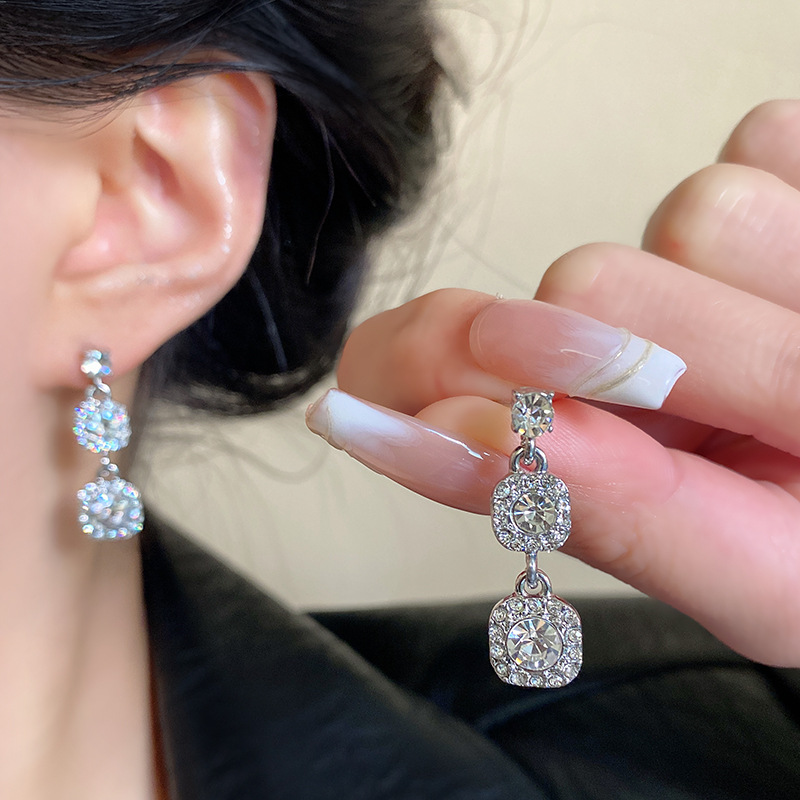 S925 Silver Needle Korean new Zircon geometric earrings for women, super dazzling, light luxury, niche square diamond stud earrings, internet-famous earrings details Picture