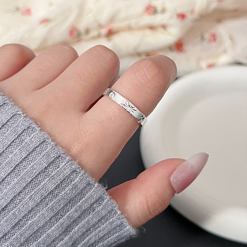 Original, niche, high-end and exquisite ring design, fashionable, individual, trendy, internet-famous high-end light luxury ring for girls full figure