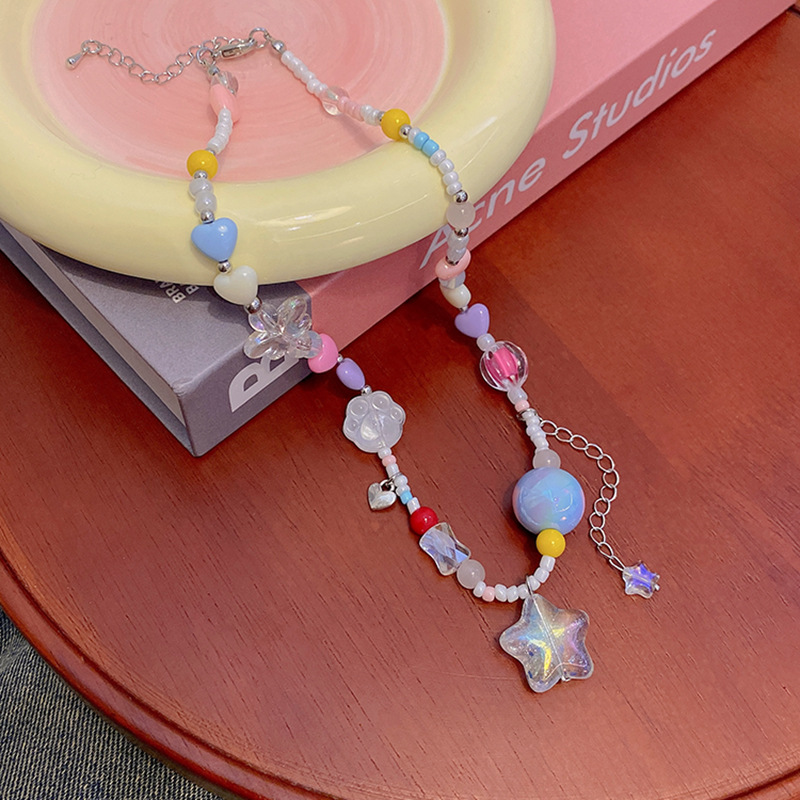 The Blue Star colorful candy beaded necklace is a niche design for women, a popular dopamine-sweet cool style collarbone chain Application Scenario