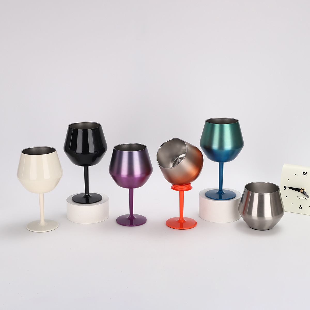 304 stainless steel tall wine glass, creative champagne glass, stainless steel wine bottle, fancy tall glass Application Scenario