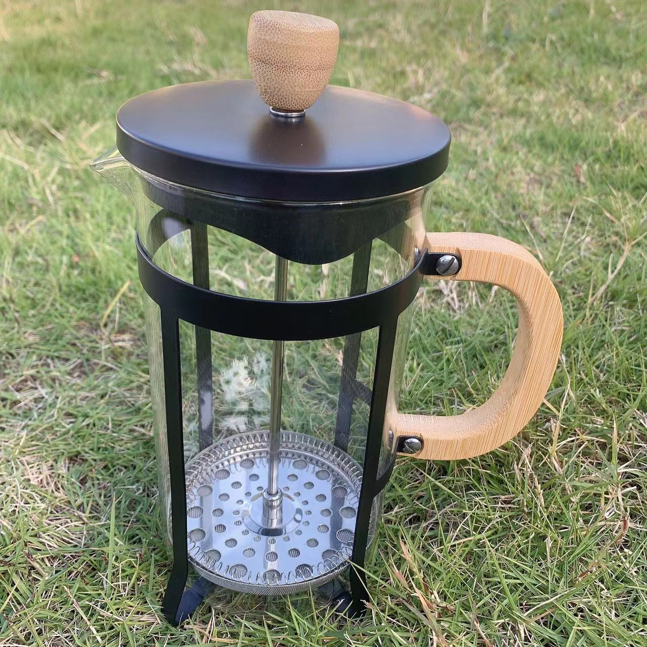 Spray-painted bamboo and wood press, cross-border tea maker, filter press, American coffee maker, household hand-made milk foam, heat-resistant Application Scenario