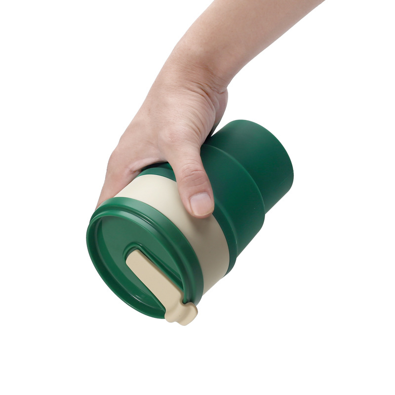 Silicone folding cups, silicone water cups, telescopic folding coffee cups, outdoor sports creative water cups, portable cups Application Scenario