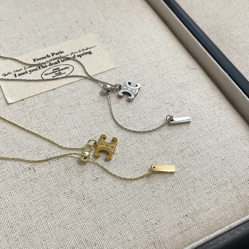 Letter C-shaped pendant necklace for women's autumn and winter, light luxury pull-out style sweater chain, titanium steel non-fading sweatshirt chain details Picture