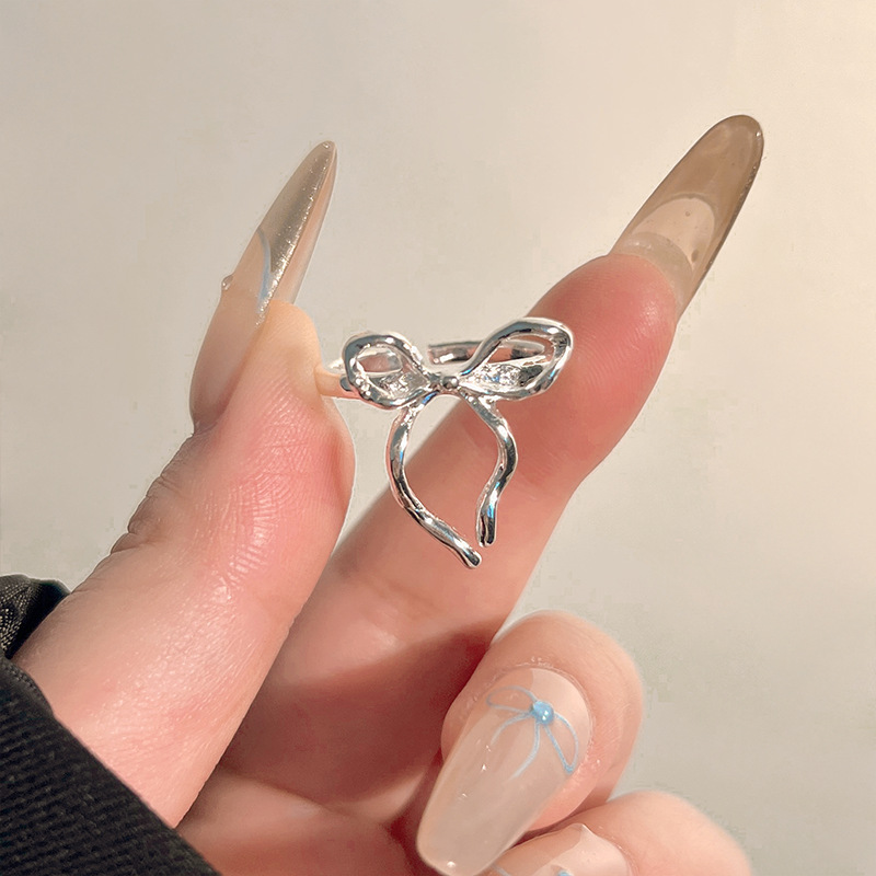 Bow Ring Collection 2025 New Best-selling Women's plain ring Open Ring, Light Luxury, Niche and High-end Index Finger ring Application Scenario