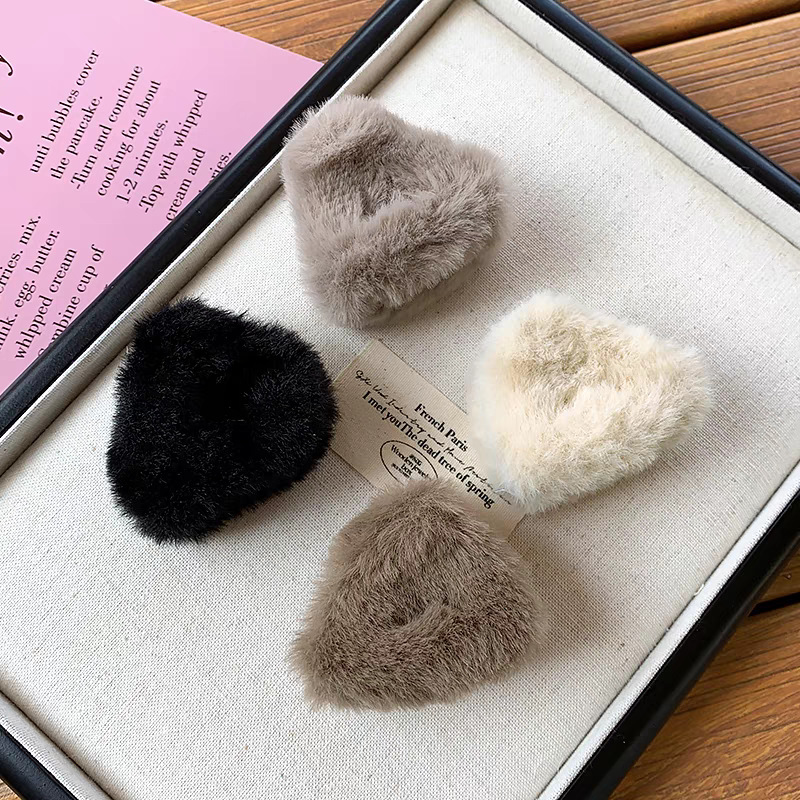 Plush cat ear hair clips, female side clips, bangs, small hair clippers, cute princess head, shark clips, hair clips and headwear details Picture