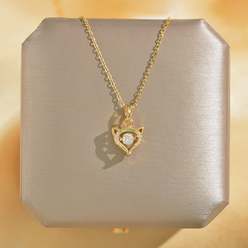 A simple and cute fox necklace with a Japanese and Korean style, a trendy and niche design for women on Instagram, a popular collarbone chain and a versatile necklace full figure