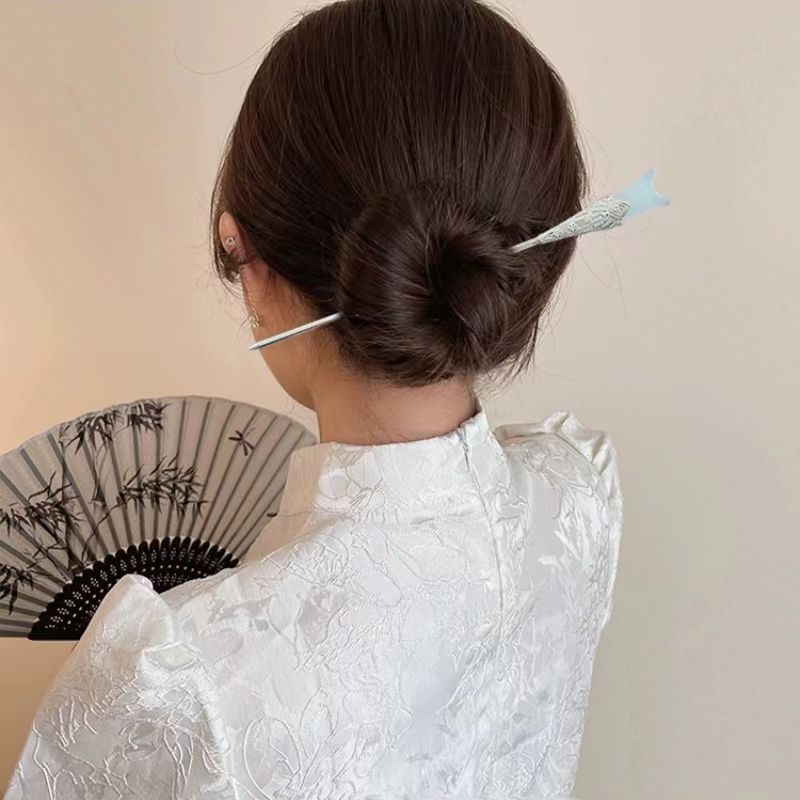2024 New style hairpins: Ancient and high-end hairpins, new Chinese-style hairpins, simple and modern wooden hairpins, updo hairpins, jade hairpins for women Application Scenario