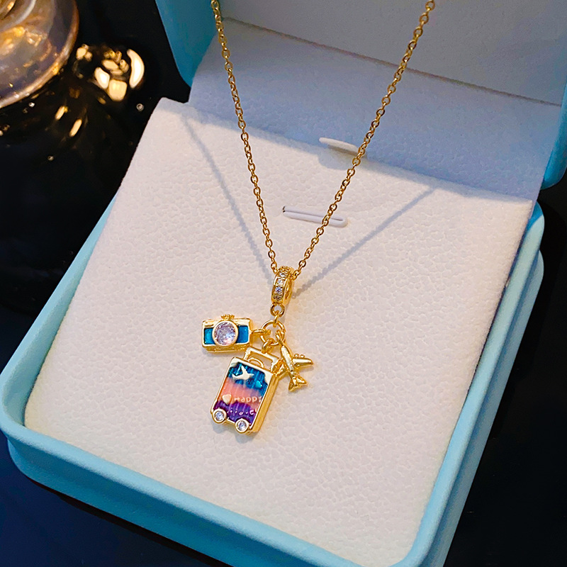 Global travel necklace, women's rainbow oil drip camera suitcase, airplane pendant, fashionable and light luxury design sense collarbone chain Specification drawing