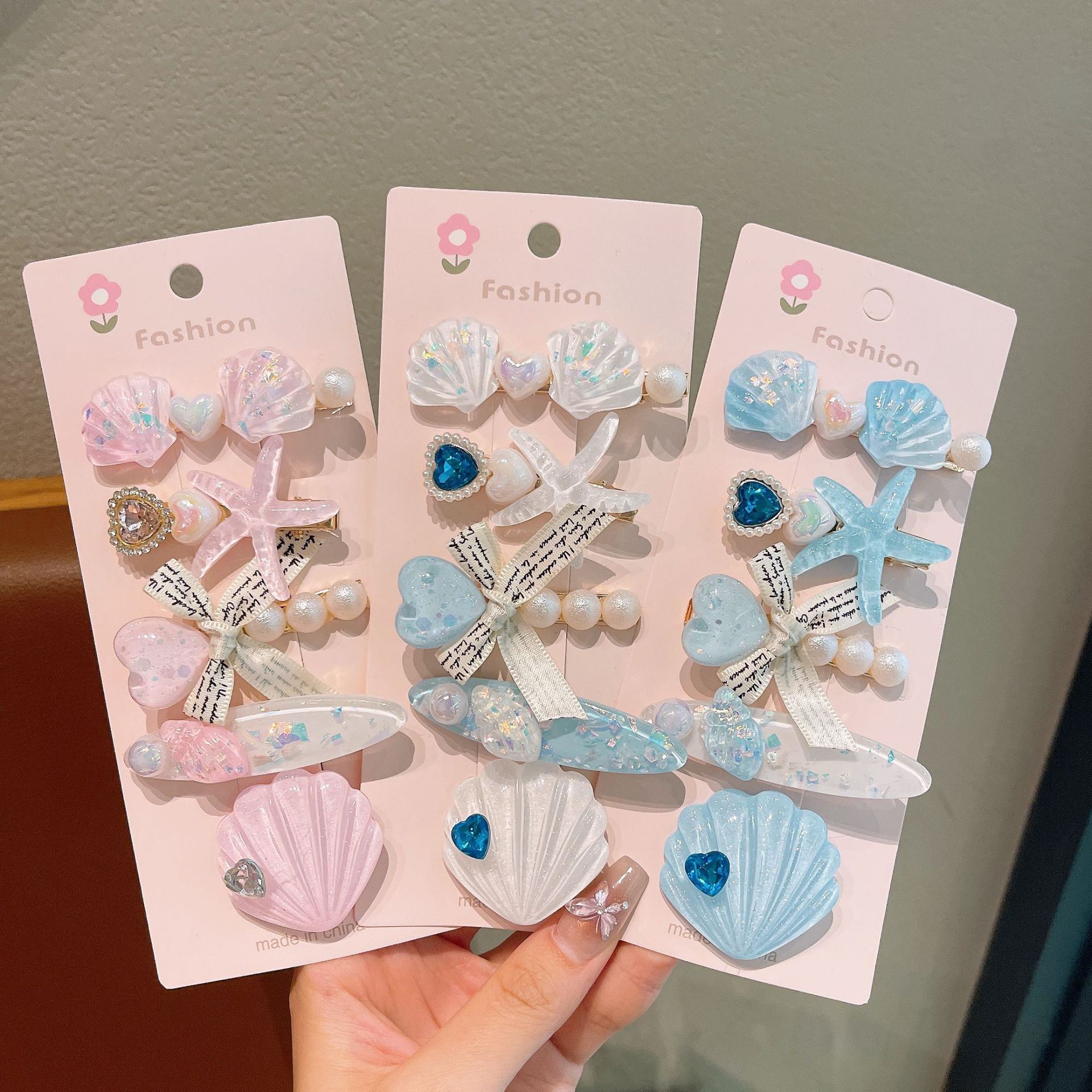 Summer new ocean shell starfish hair clips, diamond-encrusted super sparkling edge clips, elegant bangs clips, hair accessories, headwear, duckbillon clips Specification drawing