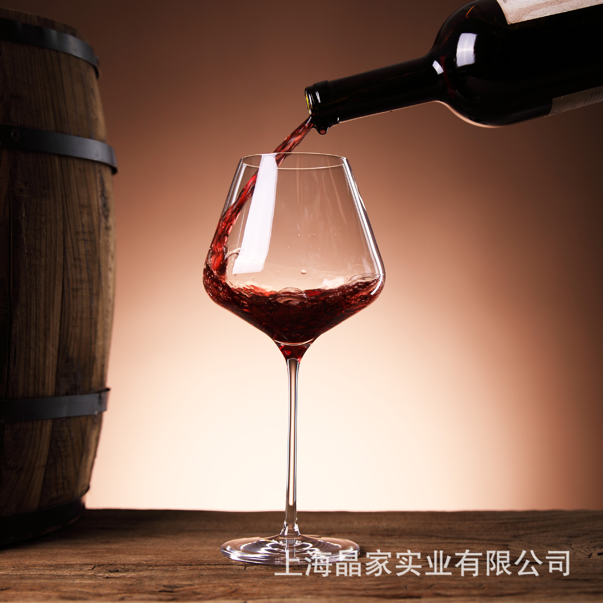Cold-cut transparent all-red goblets, commercial hotel wine glasses, all-black glass red wine glasses available for wholesale with LOGO printing details Picture