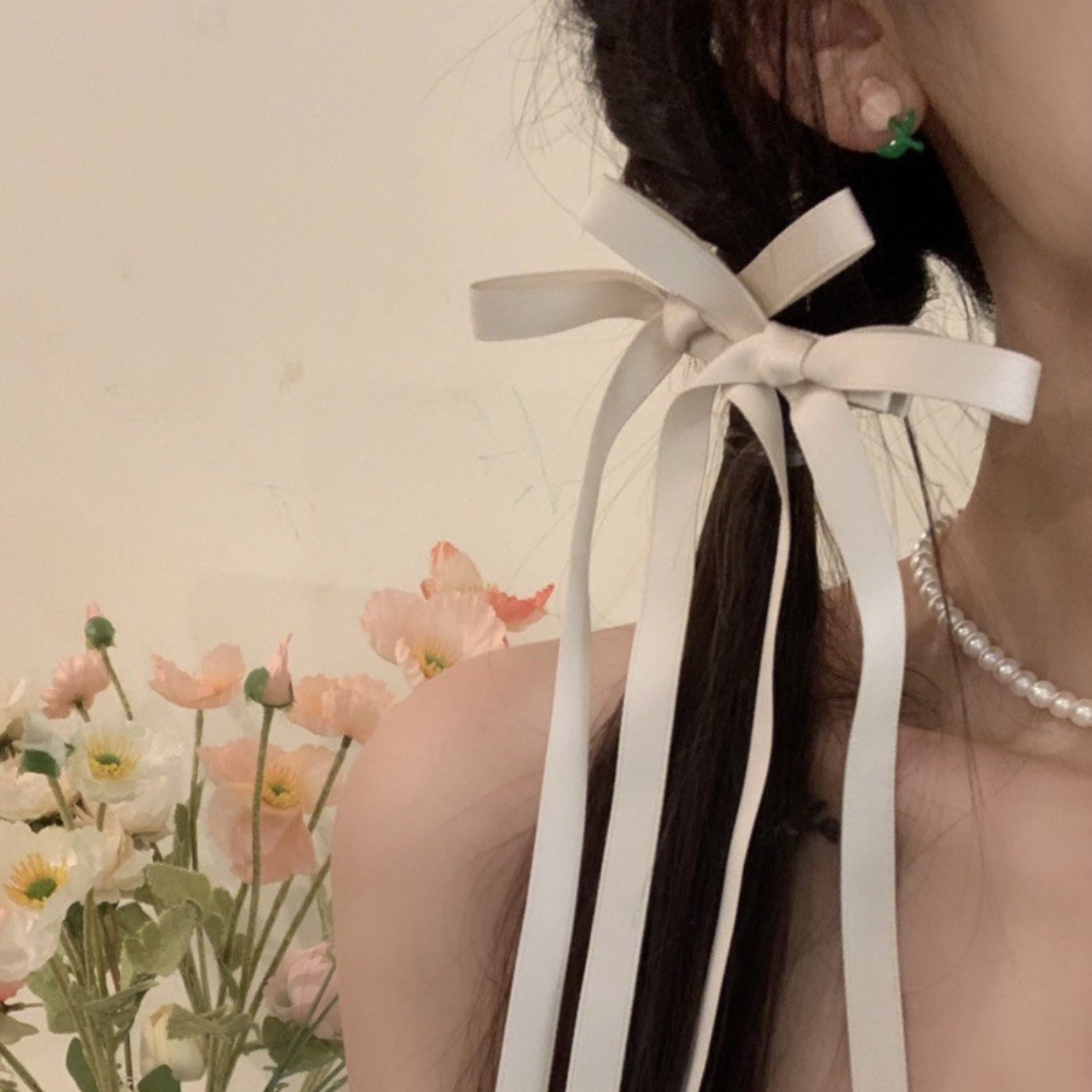 The new ribbon bow hair clip is a sweet and versatile accessory for girls. For lazy people, the braided ribbon hair clip is used to tie hair and bangs Application Scenario