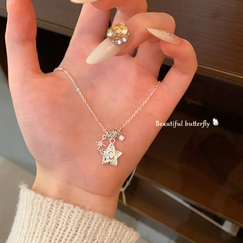 Cold style diamond-encrusted star pendant necklace, niche design, high-end sense, elegant and versatile, collarbone chain accessory for women Specification drawing
