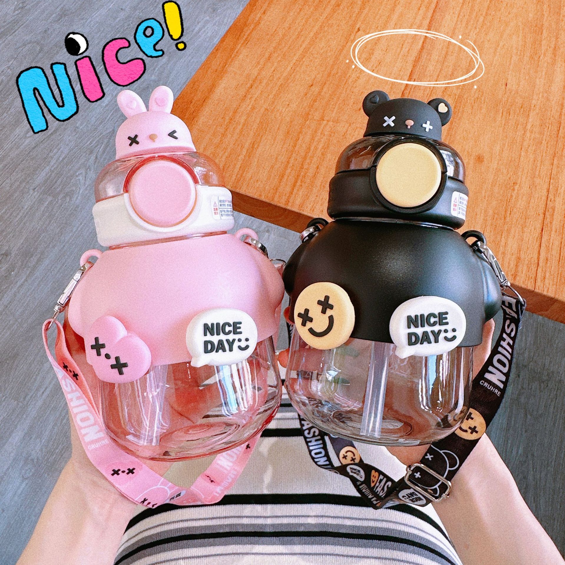 Cute and trendy plastic cups, children's high appearance level straw cups, outdoor bear cartoon dolls for kindergartens, portable water bottles Specification drawing