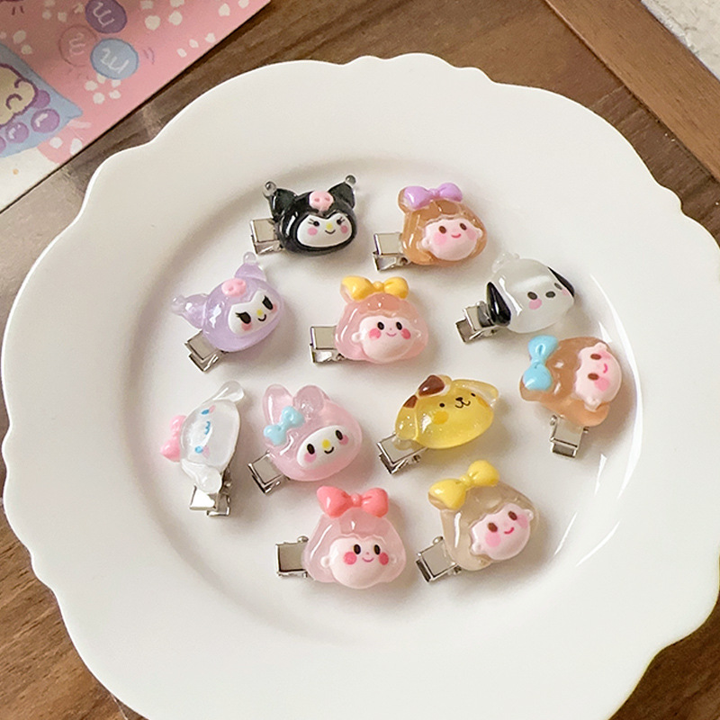 Sanrio cartoon clip, cute mini hair clip, seamless clip, forehead clip, side clip, hair accessory, headwear for girls full figure