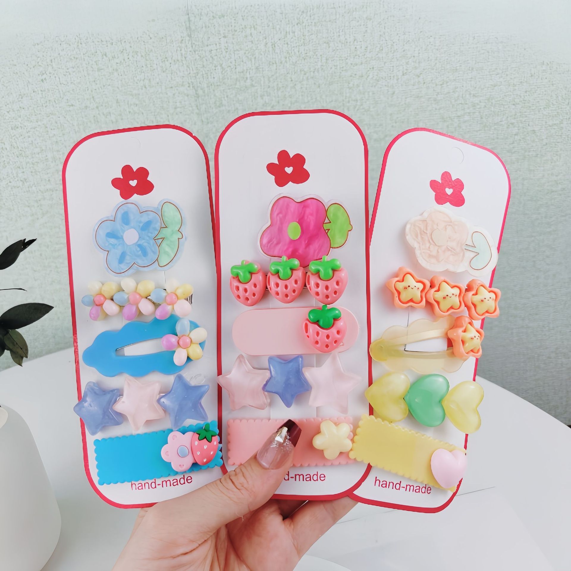 Children's hair clip set, acrylic flower hair clip, dopamine girl strawberry hair clip, girl bangs clip, bb clip details Picture