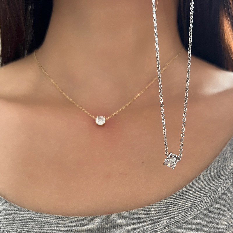 A light luxury French high-end 18K gold diamond-encrusted fine necklace for women, an exquisite, niche, fashionable and simple style collarbone chain Specification drawing