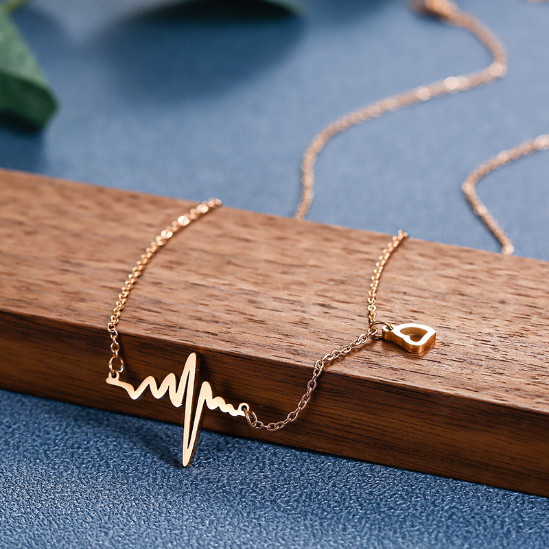 Titanium steel non-fading simple necklace, personalized heart-shaped pendant for women, the feeling of a heartbeat, pendant design for collarbone details Picture
