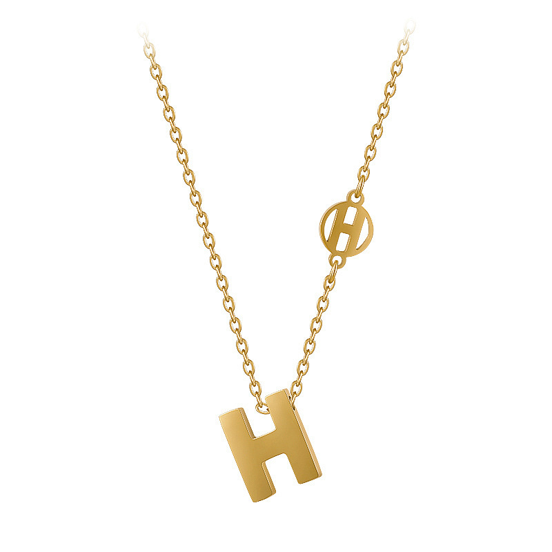 A simple and individual H titanium steel necklace from Japan and South Korea, a fashionable small fortune pendant for women, an 18k gold-plated light luxury collarbone chain Item Picture