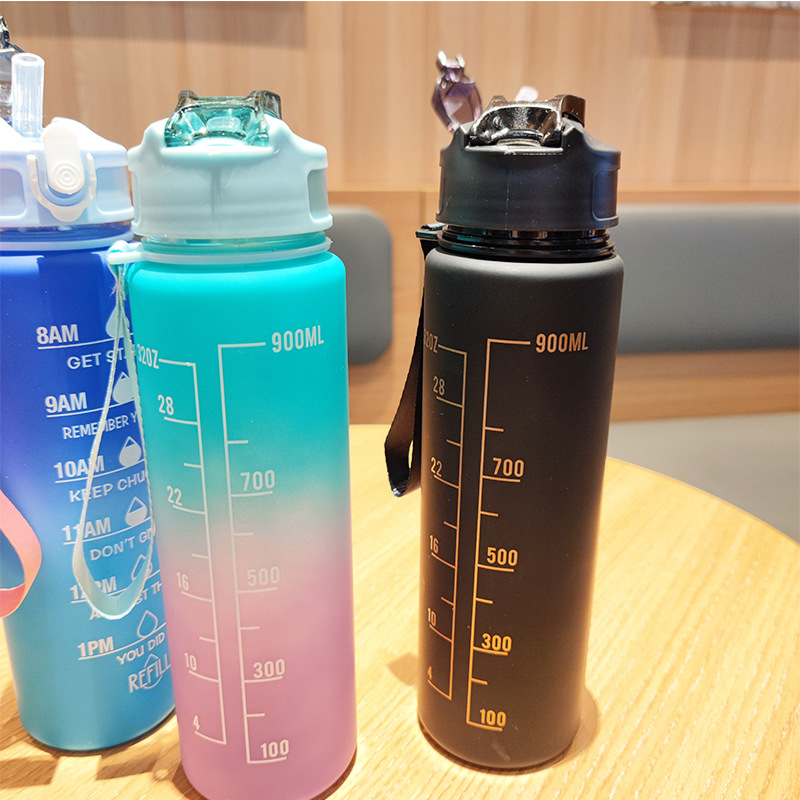 New high appearance level portable handle fitness sports water bottle, outdoor large capacity 900ml gradient color space plastic cup Specification drawing