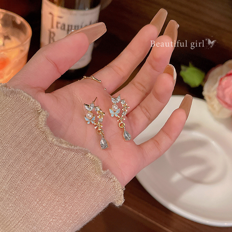 Super ethereal and exquisite pearl butterfly stud earrings for women, light luxury, versatile, high-end and elegant, fringed zircon earrings, best-selling earrings Specification drawing