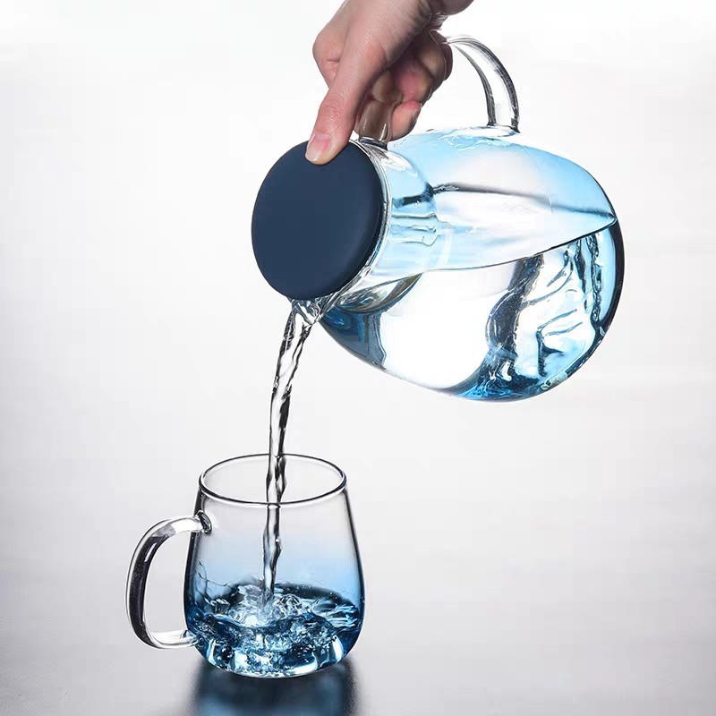 Gradient color cold water kettle, high borosilicate glass water kettle, household large-capacity cold water kettle set, gradient blue flower teapot Application Scenario