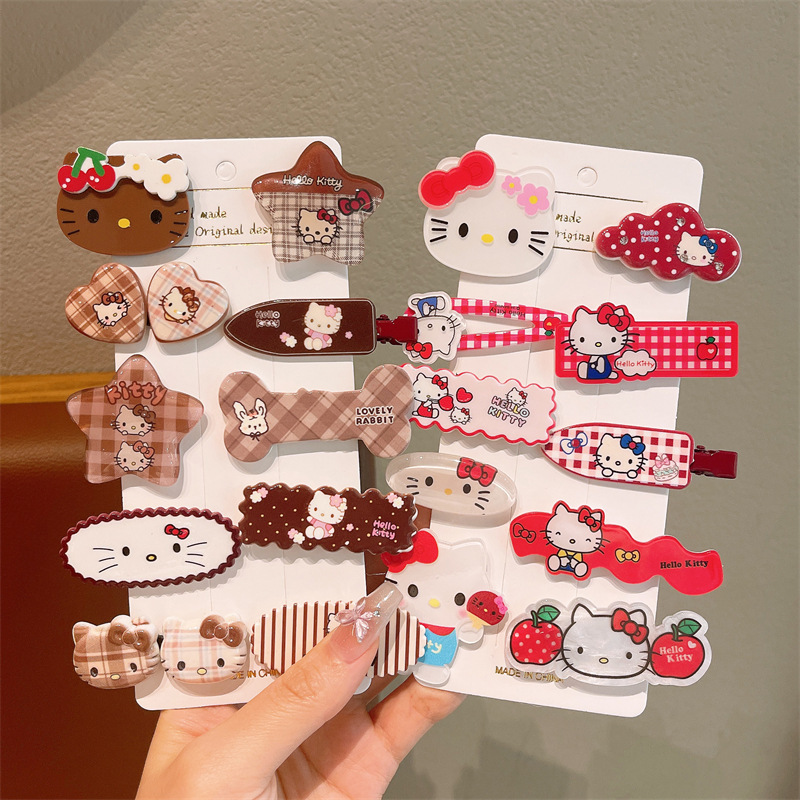 KT Cat Children's hair clips, cute headwear for girls and kids, new popular forehead hair clips, baby bangs hair accessories Application Scenario