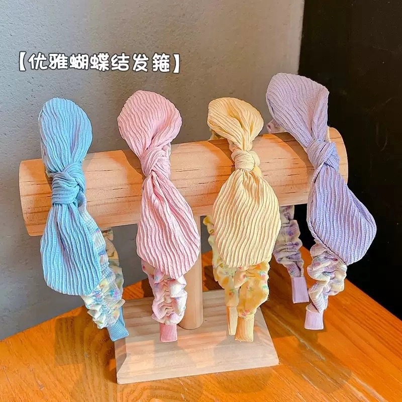 New children's hair band, checkered bow, floral rabbit ear hairpin, cute little girl headband and hair accessory Application Scenario