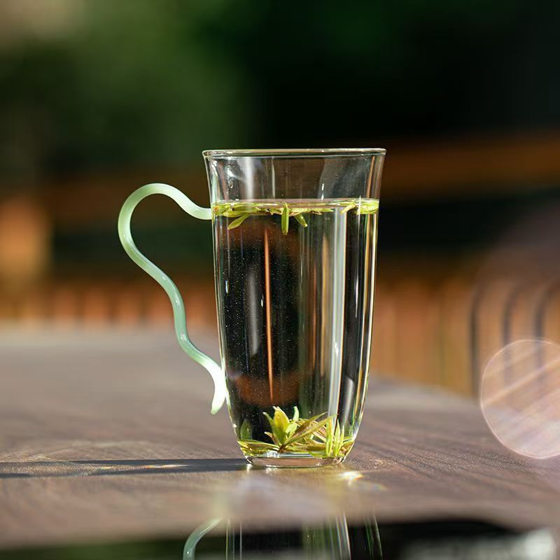 Glass green tea cup, ladies' high-temperature resistant tea drinking cup, transparent high-end flower tea personal dedicated tea set, tea brewing water cup Specification drawing