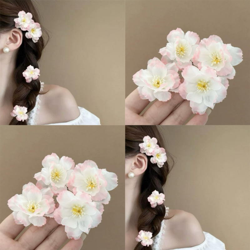 Whispering flower language! Light pink cherry blossom hairpin! Realistic flower side hairpins create an atmosphere for photo headwear and hair styling full figure