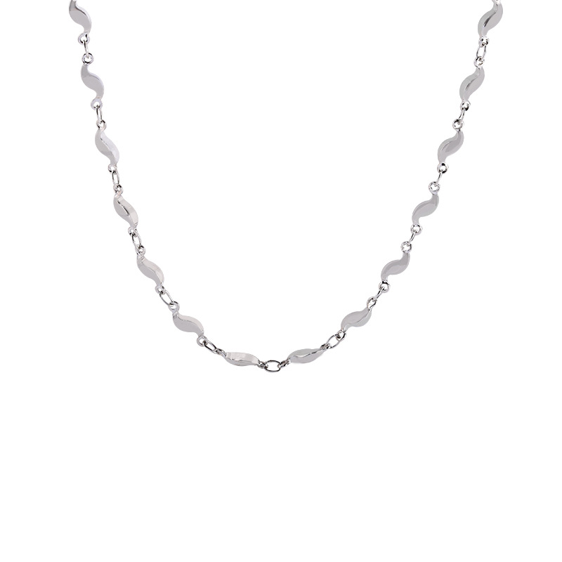 A light luxury and high-end irregular necklace for women, a new trendy hip-hop style collarbone chain and a popular neckchain accessory in 2023 Item Picture