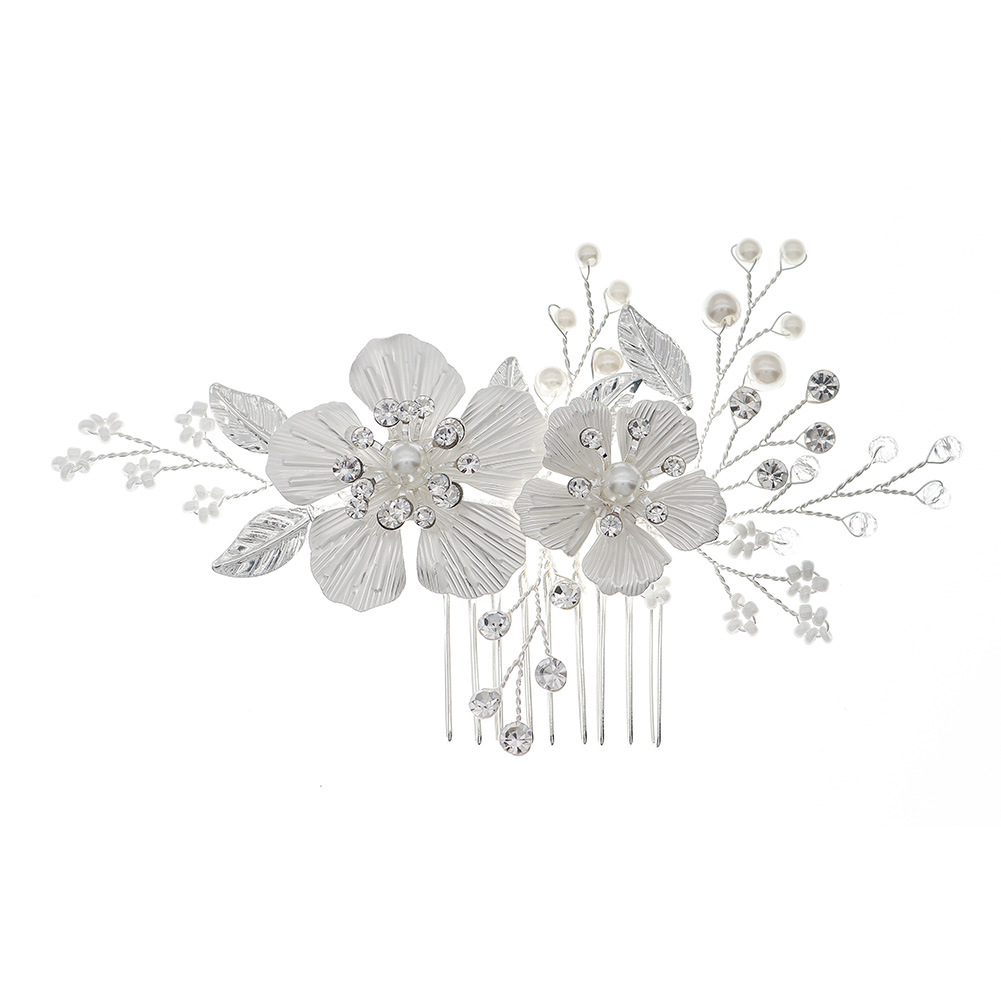 High-end bride's updo hair accessories, retro white flower pearl comb, handcrafted beaded comb, wedding dress headwear Item Picture