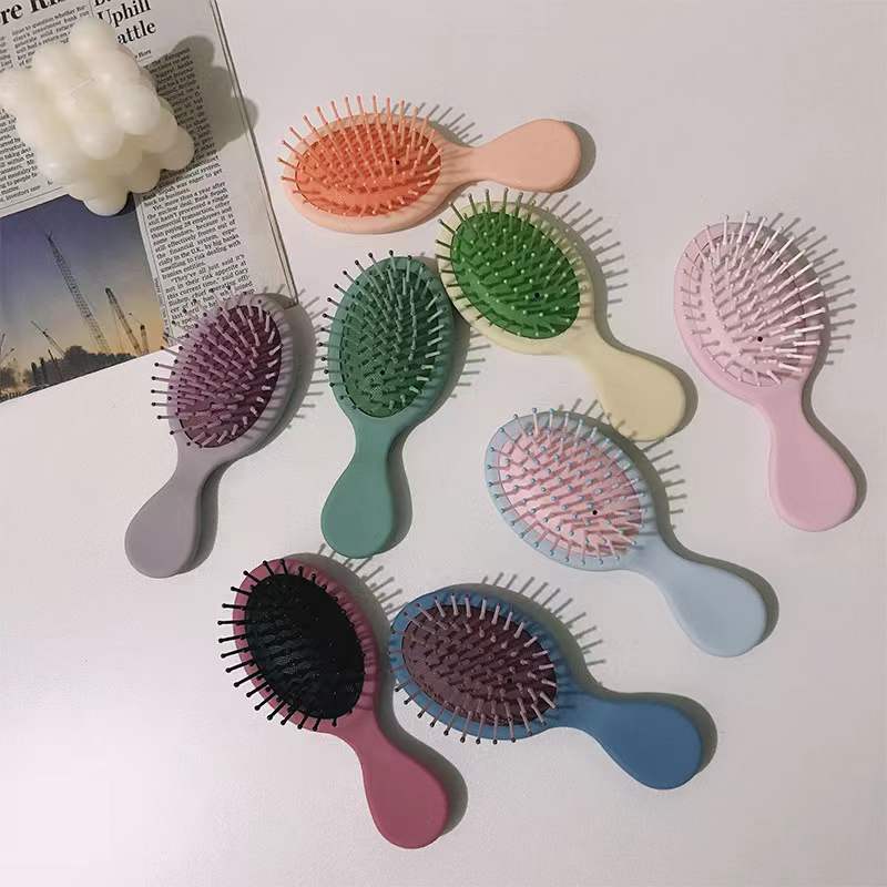 Portable air cushion comb, mini hairpin, small and not harmful to hair, massage cute, ins-style airbag head details Picture