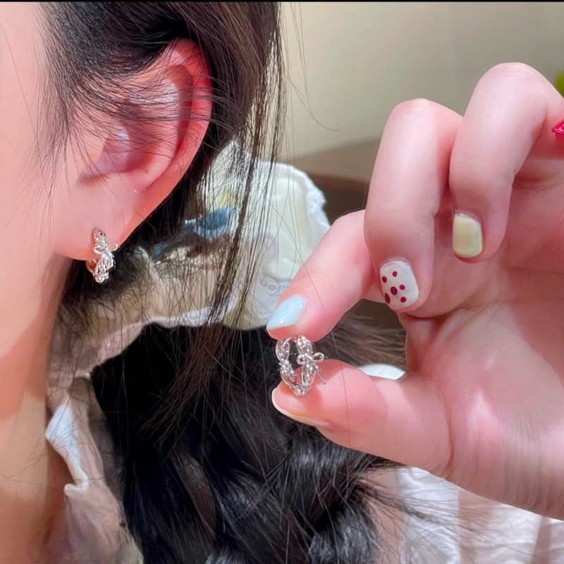 Silver bow wrapped ear buckles 2025 Summer new style sweet design earrings, light luxury and versatile earrings full figure