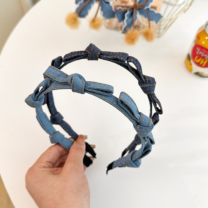 New sweet and cool denim star hair clips, children's hair bands, hair clips, Korean bow pair clips, bb clips, popular hair accessories for women Application Scenario