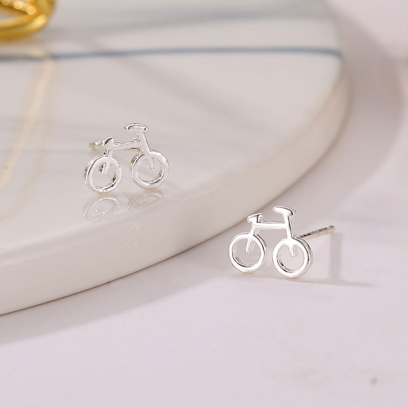 New creative earrings, mini bicycle stud earrings, personalized and versatile bicycle earrings, simple Japanese and Korean accessories for women Specification drawing