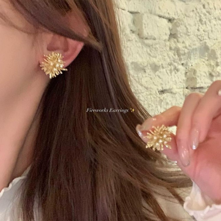New Year's Anthem Silver firework stud earrings, a light luxury and high-end look, elegant and grand. Golden earrings for women, Korean-style fashionable earrings Specification drawing