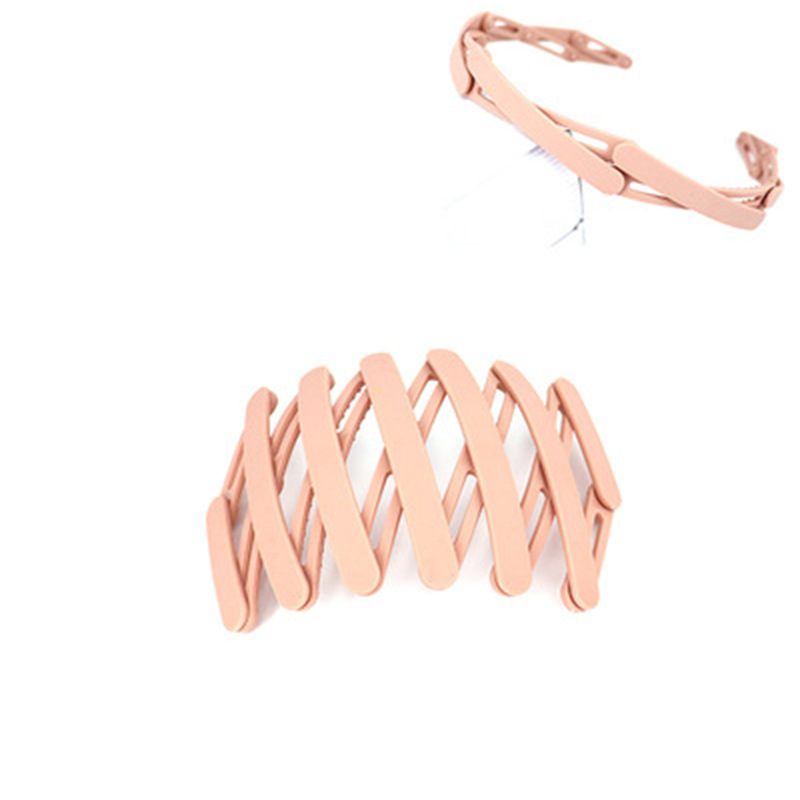 New telescopic hair band, portable folding, with a hair tie, is a perfect tool for managing broken hair in summer. It's a women's headband Application Scenario