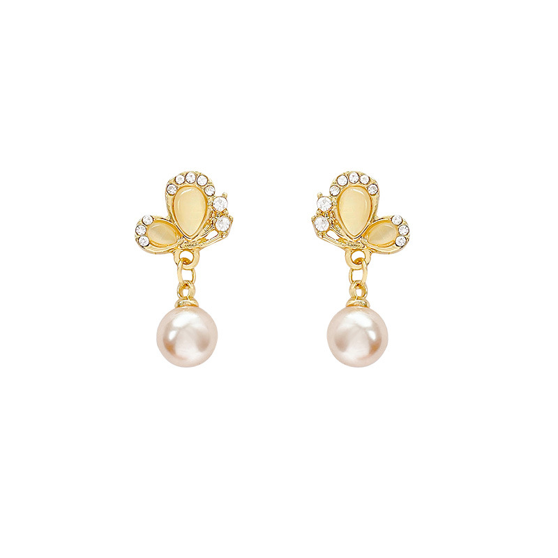 French light luxury style, champagne-colored pearl butterfly stud earrings, niche design, high-end feel, cat-eye earrings, versatile accessories Item Picture
