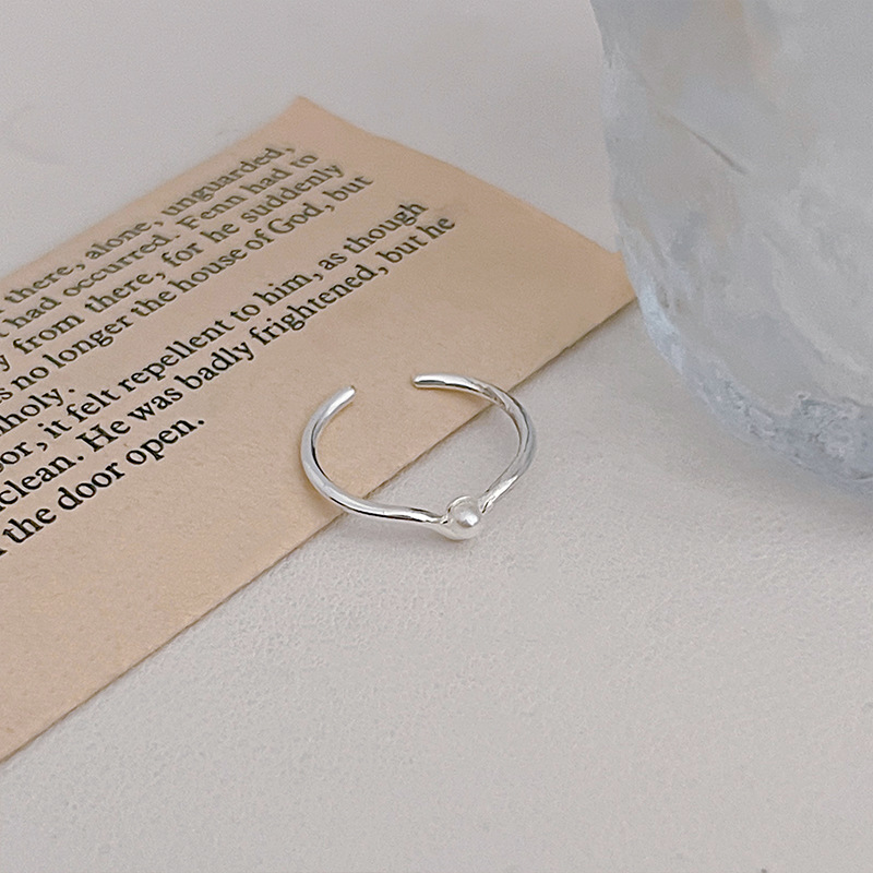 Korean plain 925 sterling silver ring for women, a niche and light luxury style, cold and ins-style, non-fading ring for women wholesale details Picture